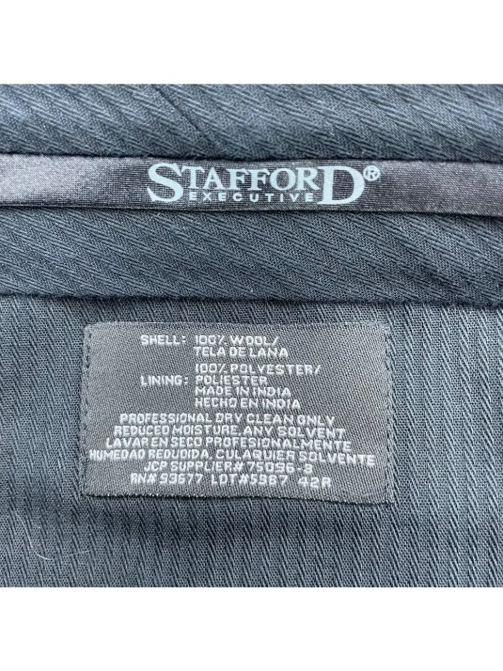 Stafford Men's 100% Wool 3-Button Suit Gray Plaid • 46R | 38x30
